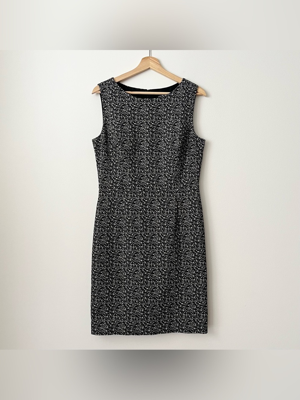 Nora Gardner Black & White Sheath Dress Size 10 Minimalist Elegant Office USA